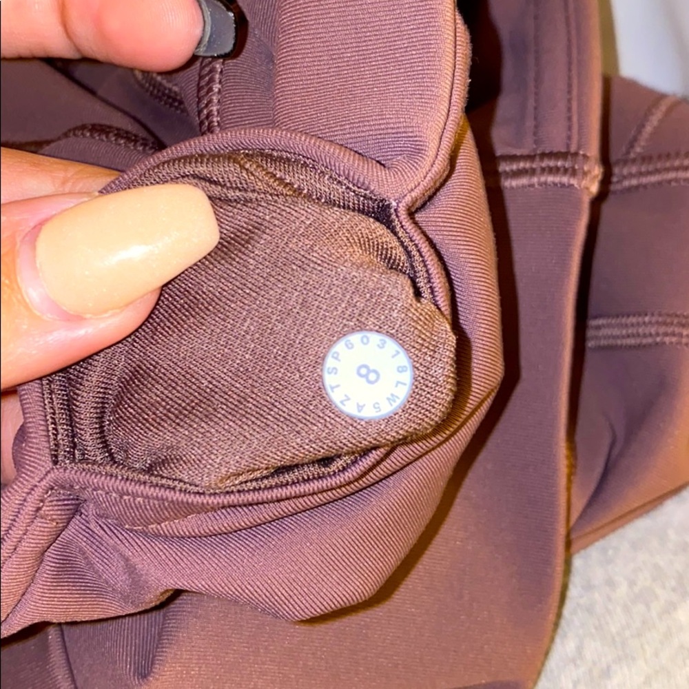 lululemon leggings in deep purple - Picture 4 of 4
